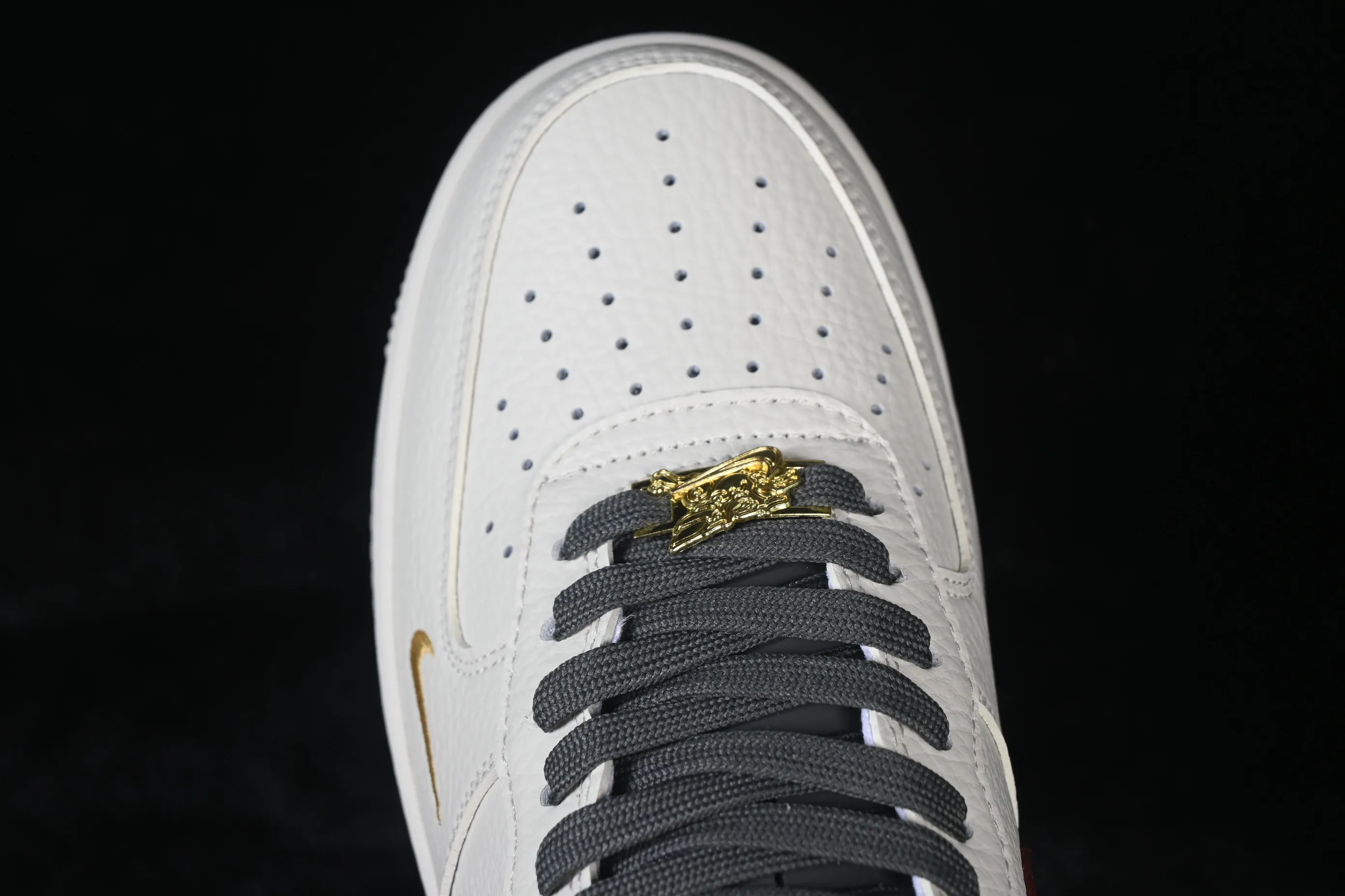 All categories Nk Air Force 1 Air Force series Nk Air Force 1 Low Air Force low-top Nike Air Force 1'07 Low Year of the Horse joint name Cloud white crimson gold Air Force 1 low-top casual sneakers NH0601-507